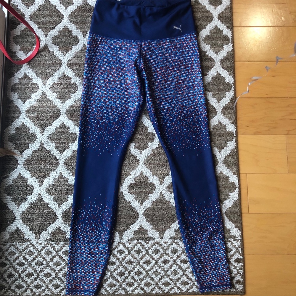 Super cute Puma workout pants 💙